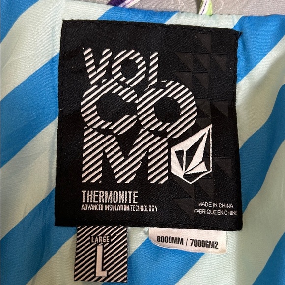 Volcom ski jacket,women Lg, snowboard ,winter,purple,multicolor, great pre own - Picture 13 of 16